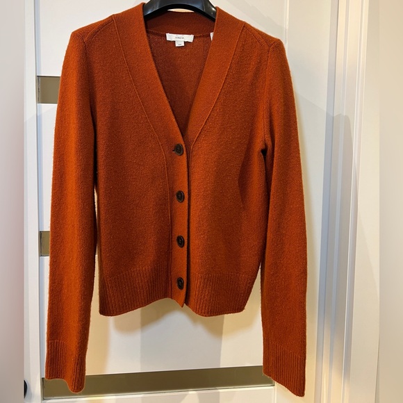 Vince Textured Cashmere Shrunken Button Cardigan In Rust Amber - M - Picture 5 of 11